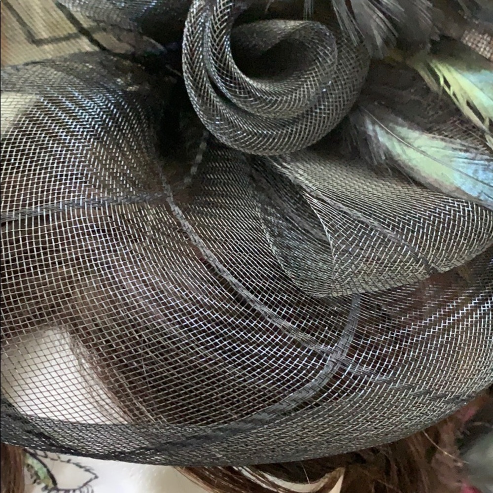 🚫PRICE FIRM! Pretty Fascinator Hat! - Picture 4 of 7